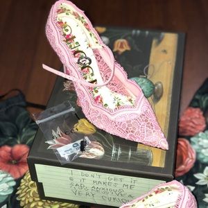 🎉HOST PICK🆕GUCCI Virginia Lace